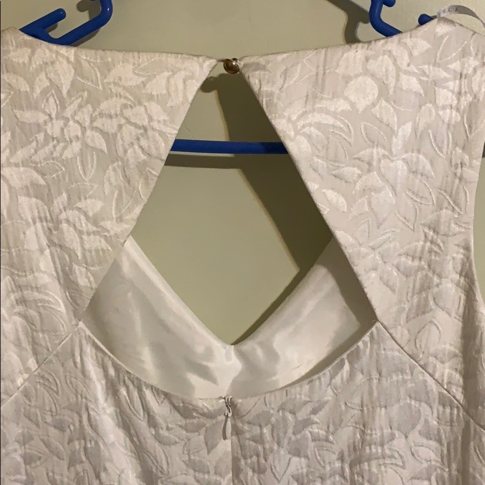 Dress - Picture 3 of 4